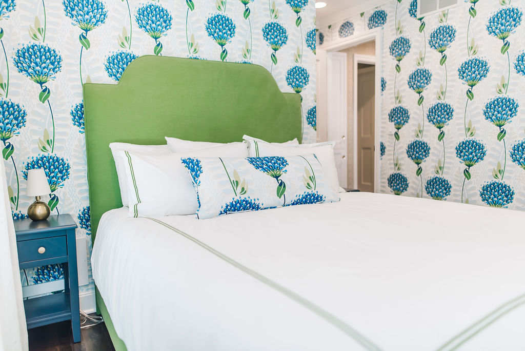 Floral Thibaut Bedroom En Suite